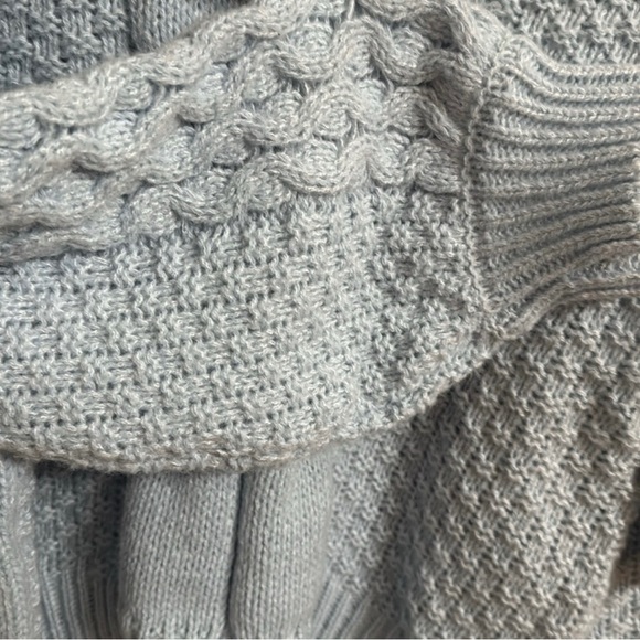 WOVEN HEART NWT Women’s Cable Knit Sweater Size XS Cozy And Comfy - Picture 5 of 7